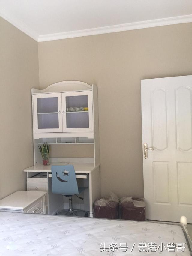 新房花了20萬請表哥裝修完工，全屋真漂亮，電視墻特別搶眼！