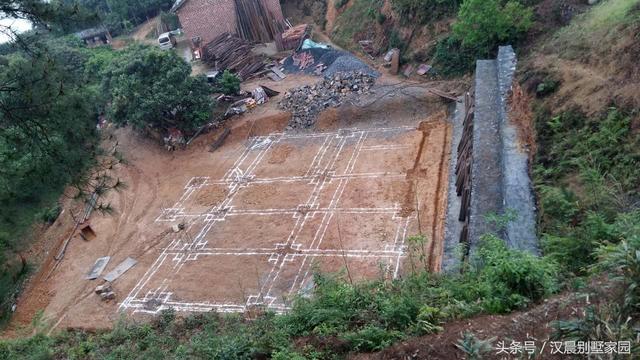 17.6米X15.6米歐式四層別墅設(shè)計(jì)圖，豪華大氣，帶大露臺(tái)+車庫(kù)，商住兩用