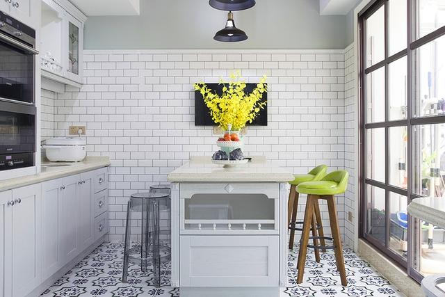 200平美式風(fēng)格裝修，特別喜歡家里的后花園，可以享受花開的好時(shí)光。