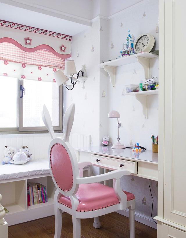 200平美式風(fēng)格裝修，特別喜歡家里的后花園，可以享受花開的好時(shí)光。