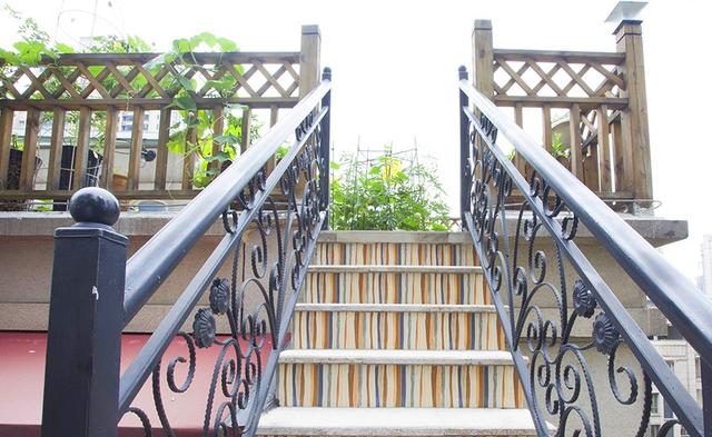 200平美式風(fēng)格裝修，特別喜歡家里的后花園，可以享受花開的好時(shí)光。