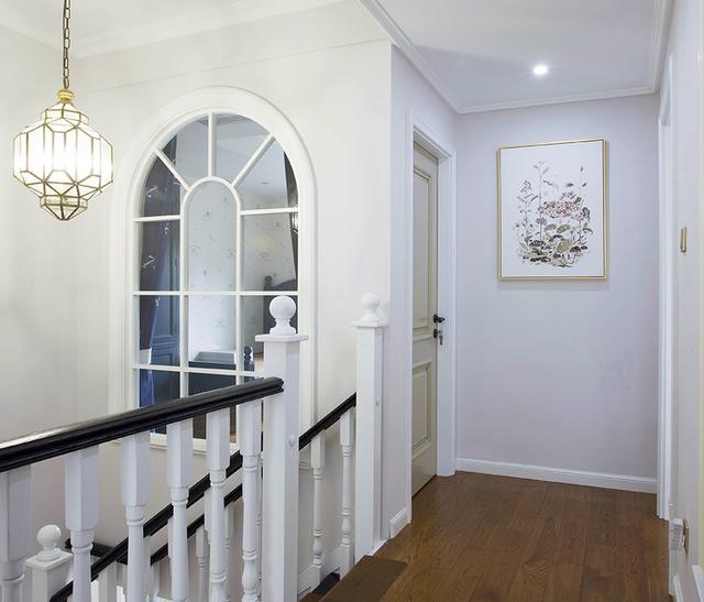 200平美式風(fēng)格裝修，特別喜歡家里的后花園，可以享受花開的好時(shí)光。