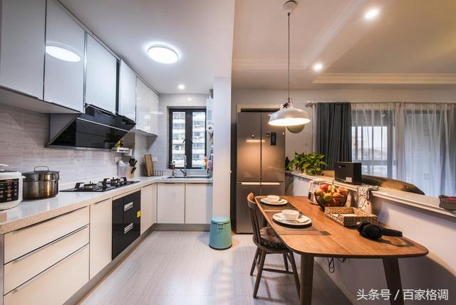 90后用92平裝修成現(xiàn)代簡(jiǎn)約風(fēng)格，花費(fèi)了10萬(wàn)，閨蜜看了都舍不得走。