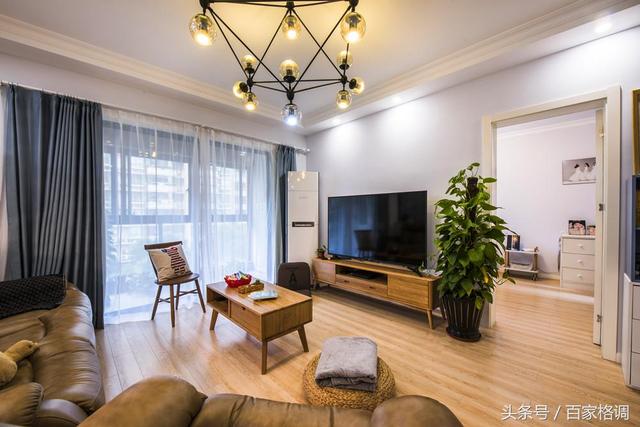 90后用92平裝修成現(xiàn)代簡(jiǎn)約風(fēng)格，花費(fèi)了10萬(wàn)，閨蜜看了都舍不得走。