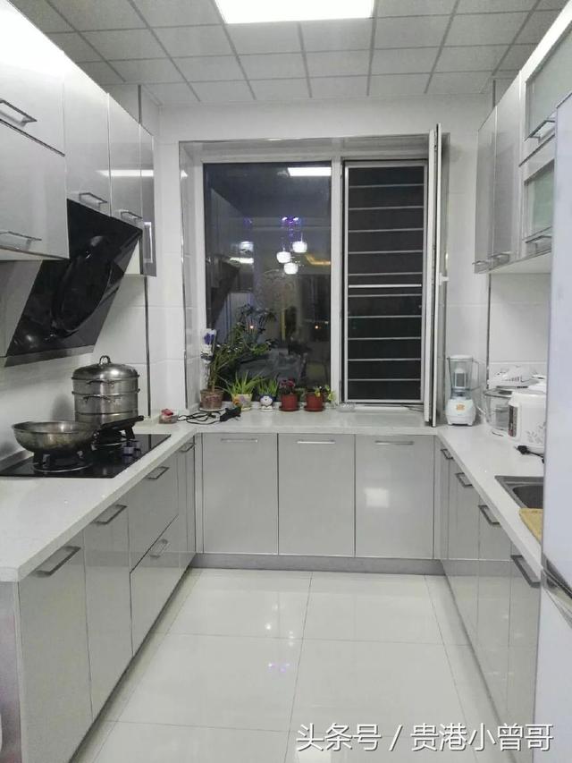 曬曬剛完工的105平方米的新房，現(xiàn)代簡約的風(fēng)格，效果真漂亮，電視墻最為亮眼