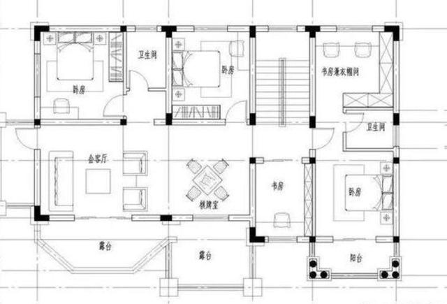 一款帶地下室的農(nóng)村二層自建別墅設(shè)計圖，外觀豪華，設(shè)計精美，50萬建成毛坯，看了的都說值