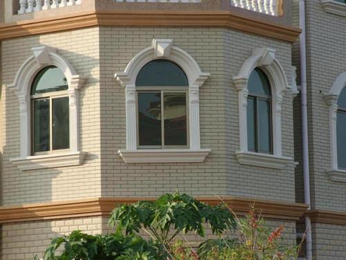 農(nóng)村自建房萬萬不要貼外墻瓷磚了，聰明人新建的別墅都是直接貼水泥來裝飾，用50年沒問題