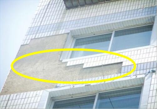 農(nóng)村自建房萬萬不要貼外墻瓷磚了，聰明人新建的別墅都是直接貼水泥來裝飾，用50年沒問題