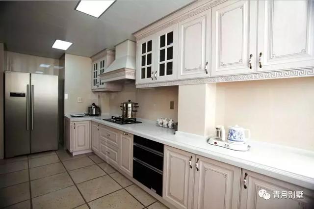 12米×11.8米二層農村自建房設計圖，造型雖不顯眼，卻經(jīng)濟實用，享受簡單寧靜的生活