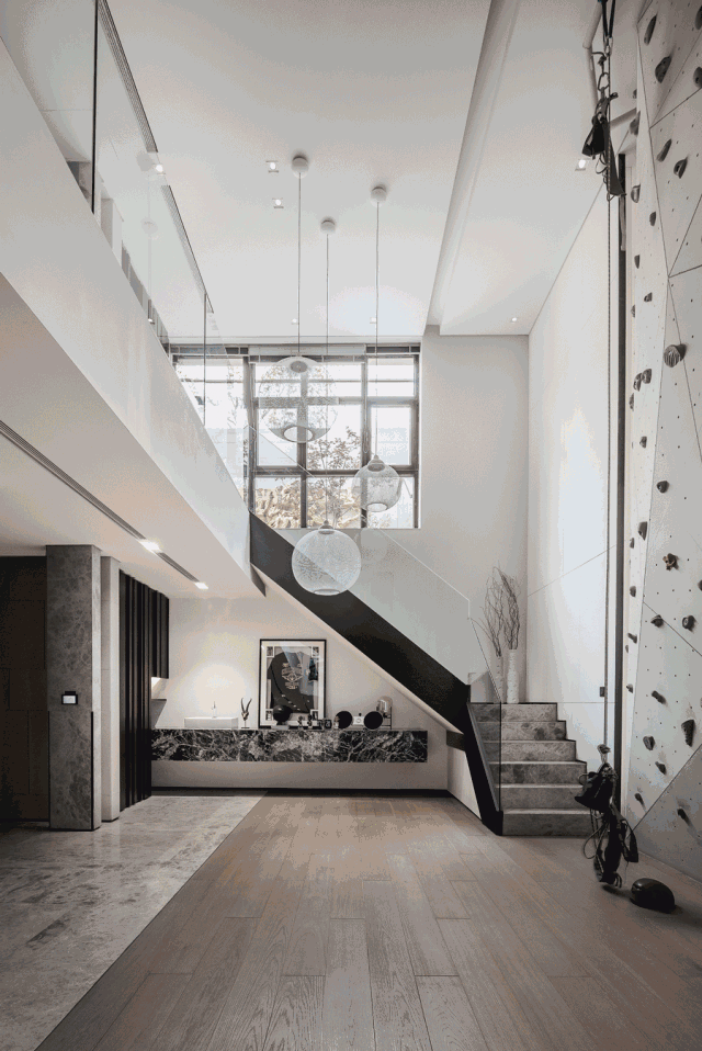 高級灰別墅設計，自然流露的優(yōu)雅范兒！