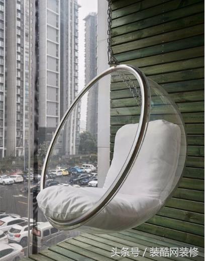 109平清新孔雀綠簡(jiǎn)美風(fēng)，客廳清新孔雀綠優(yōu)雅有格調(diào)，裝修20萬(wàn)，你心動(dòng)嗎？