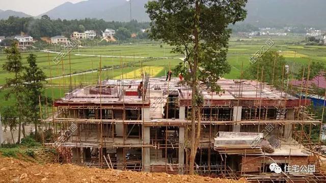 今日實(shí)例別墅設(shè)計(jì)圖，回農(nóng)村建別墅，也算是衣錦還鄉(xiāng)了，還可以盡盡孝道