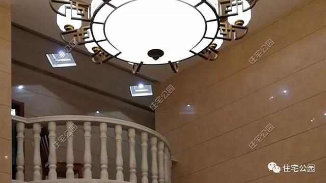 今日實(shí)例別墅設(shè)計(jì)圖，回農(nóng)村建別墅，也算是衣錦還鄉(xiāng)了，還可以盡盡孝道