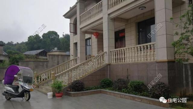 今日實(shí)例別墅設(shè)計(jì)圖，回農(nóng)村建別墅，也算是衣錦還鄉(xiāng)了，還可以盡盡孝道