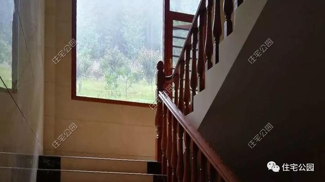 今日實(shí)例別墅設(shè)計(jì)圖，回農(nóng)村建別墅，也算是衣錦還鄉(xiāng)了，還可以盡盡孝道