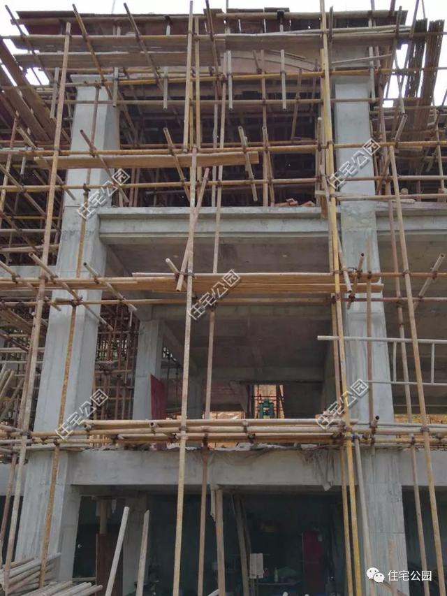 今日實(shí)例別墅設(shè)計(jì)圖，回農(nóng)村建別墅，也算是衣錦還鄉(xiāng)了，還可以盡盡孝道