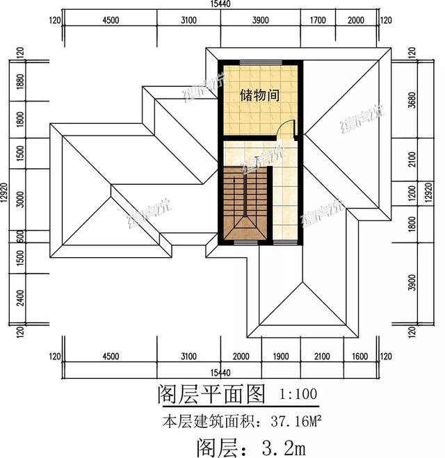 田園三層歐式別墅設計圖，外觀端莊大氣，戶型設計更是優(yōu)秀，只怕你蓋完馬上轟動全村。