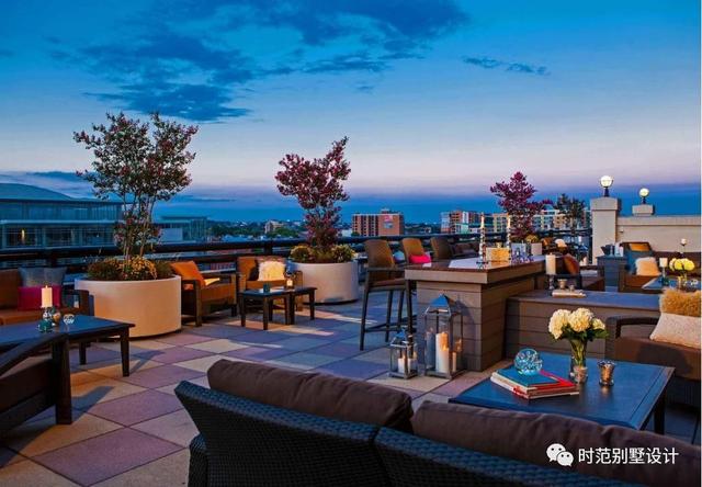 歐式三層別墅設(shè)計(jì)圖，外觀造型簡(jiǎn)潔大方，追求返璞歸真，向往田園生活。