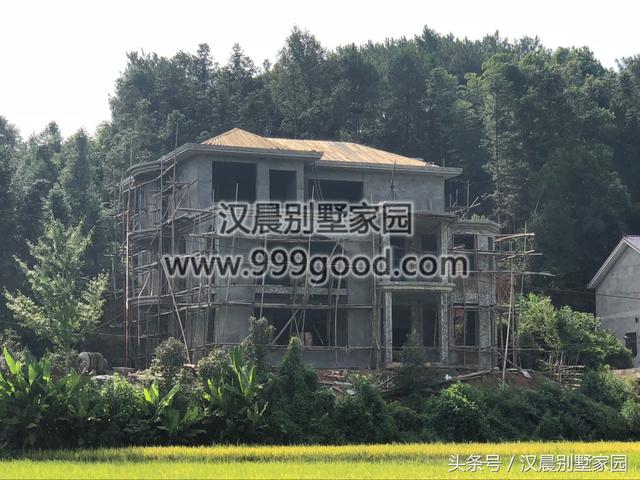 三層別墅設計圖，15X14米，選用磚混結(jié)構(gòu)，施工簡單，造價經(jīng)濟