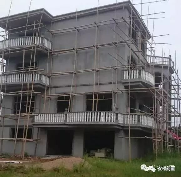 小伙回老家自建4層現(xiàn)代別墅，霸氣側(cè)漏，分享施工日志