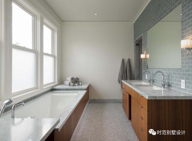 二層別墅設(shè)計圖，戶型方方正正，帶堂屋、客廳和書房，特別適合自建。