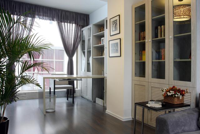 帶車庫(kù)和書房的三層復(fù)式別墅設(shè)計(jì)圖，歐式風(fēng)格適合農(nóng)村自建