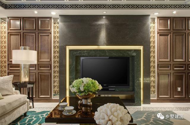 現(xiàn)在在城里買(mǎi)房不如回老家自己建別墅，今日推薦一款二層豪華別墅設(shè)計(jì)圖