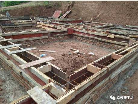 農(nóng)村小伙自建一層小別墅過程全直播，自建房的可以看看哦