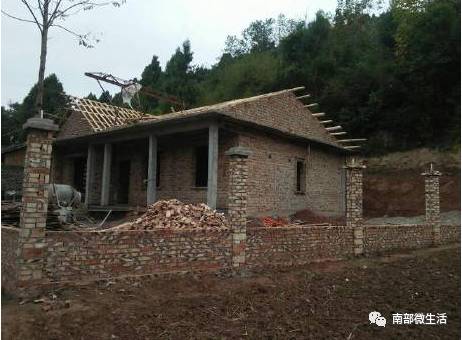 農(nóng)村小伙自建一層小別墅過程全直播，自建房的可以看看哦