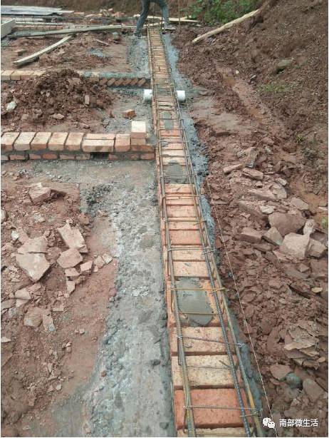 農(nóng)村小伙自建一層小別墅過程全直播，自建房的可以看看哦