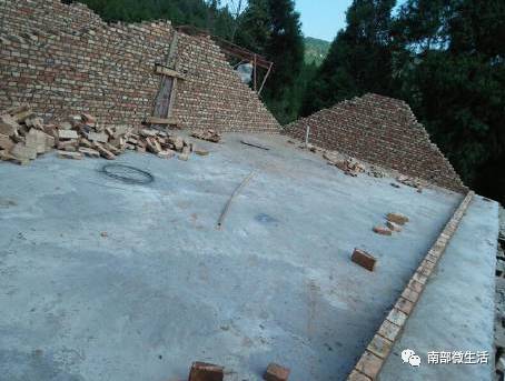 農(nóng)村小伙自建一層小別墅過程全直播，自建房的可以看看哦