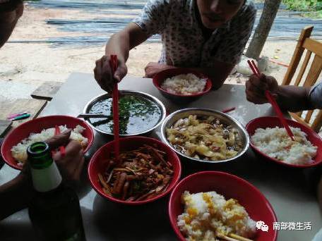 農(nóng)村小伙自建一層小別墅過程全直播，自建房的可以看看哦