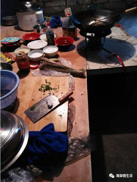 農(nóng)村小伙自建一層小別墅過程全直播，自建房的可以看看哦