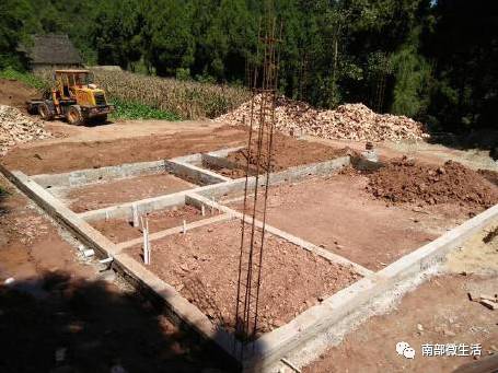 農(nóng)村小伙自建一層小別墅過程全直播，自建房的可以看看哦