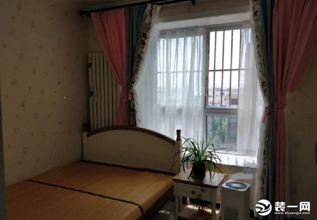 90平的三居室從簡(jiǎn)美風(fēng)格裝修成了混搭，別有一番韻味。