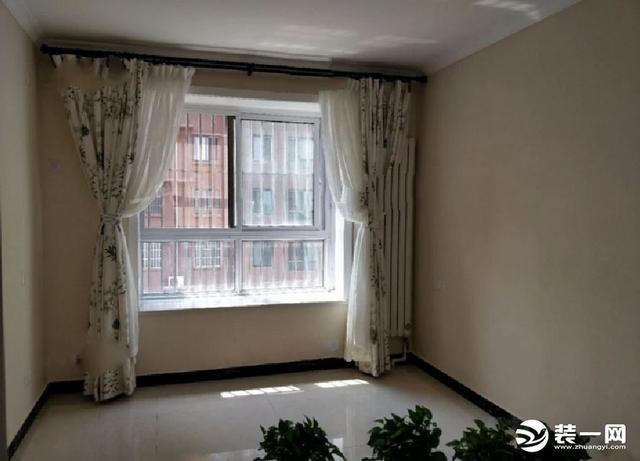 90平的三居室從簡(jiǎn)美風(fēng)格裝修成了混搭，別有一番韻味。