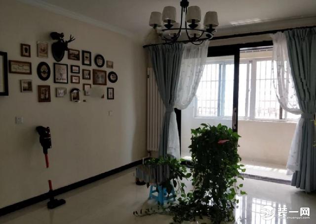 90平的三居室從簡(jiǎn)美風(fēng)格裝修成了混搭，別有一番韻味。