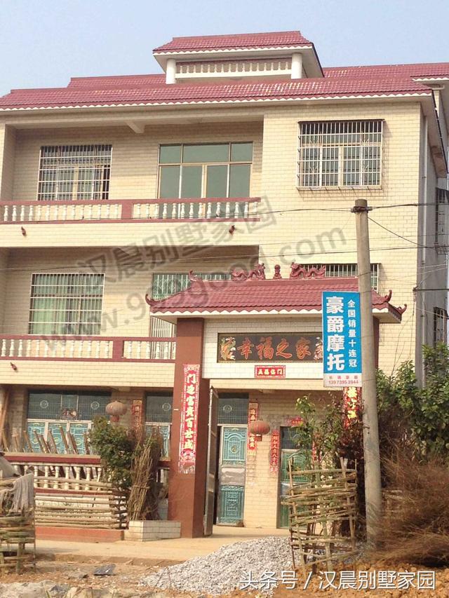 13X15.4三層別墅設(shè)計(jì)圖，布局都符合我的要求，蓋房就要選擇最實(shí)惠的，就選它。