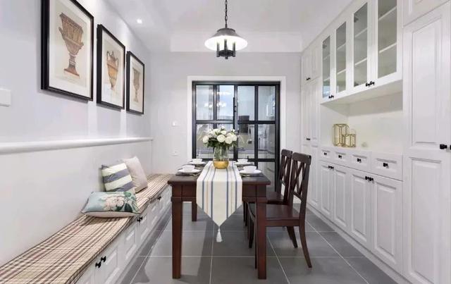 現(xiàn)代美式風(fēng)格100平裝修，最亮眼的是吧臺，可以做沙發(fā)墻。