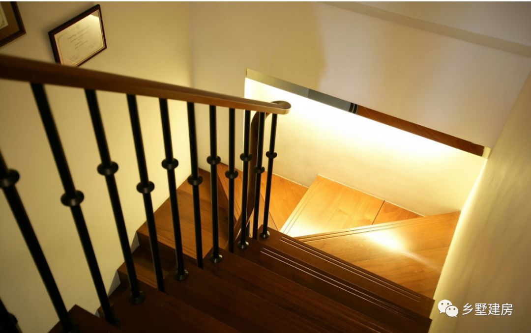 農(nóng)村自建房樓梯間做多大比較好？樓梯設(shè)計(jì)注意的4個(gè)問(wèn)題