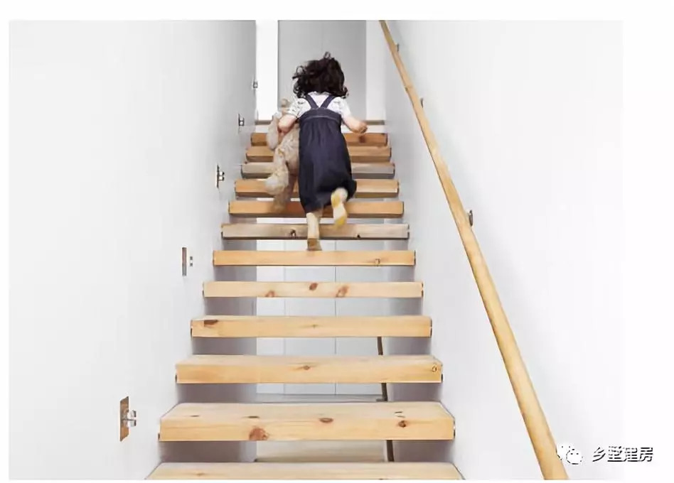 農(nóng)村自建房樓梯間做多大比較好？樓梯設(shè)計(jì)注意的4個(gè)問(wèn)題