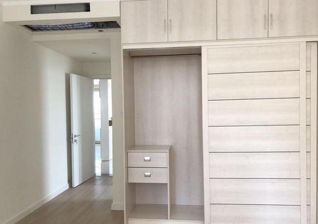 全包花了12萬做的簡裝裝修，很多朋友也來看了，也是說挑不出毛病，裝修還不錯(cuò)。