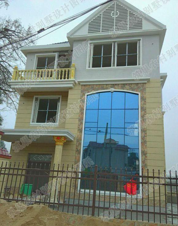 房屋建成實拍展示：30萬2廳5臥三層農(nóng)村別墅設計施工圖，外觀造型豪華大氣