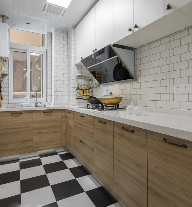 新房100平簡歐風格裝修完成，簡單大方，臥室溫馨舒適，太美了。