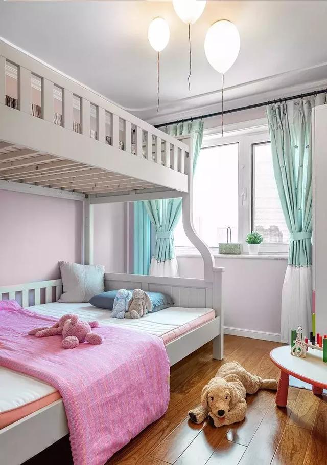 130㎡美式風(fēng)格裝修，采光，通風(fēng)，視野都還不錯(cuò)，完美。