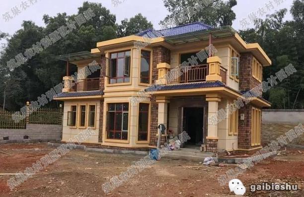 2024受歡迎的30萬以內(nèi)二層歐式自建房，客廳挑空款+平層款，造價25萬！