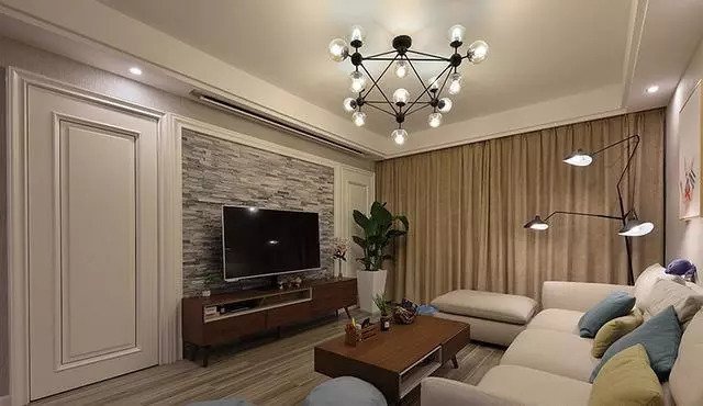 125平三室兩廳簡約風(fēng)格裝修，電視墻居然還能收納?