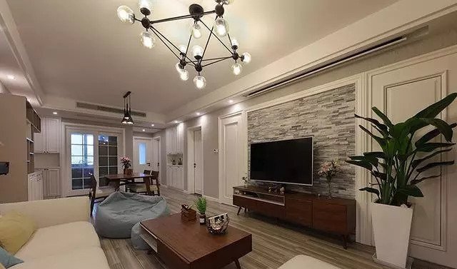 125平三室兩廳簡約風(fēng)格裝修，電視墻居然還能收納?