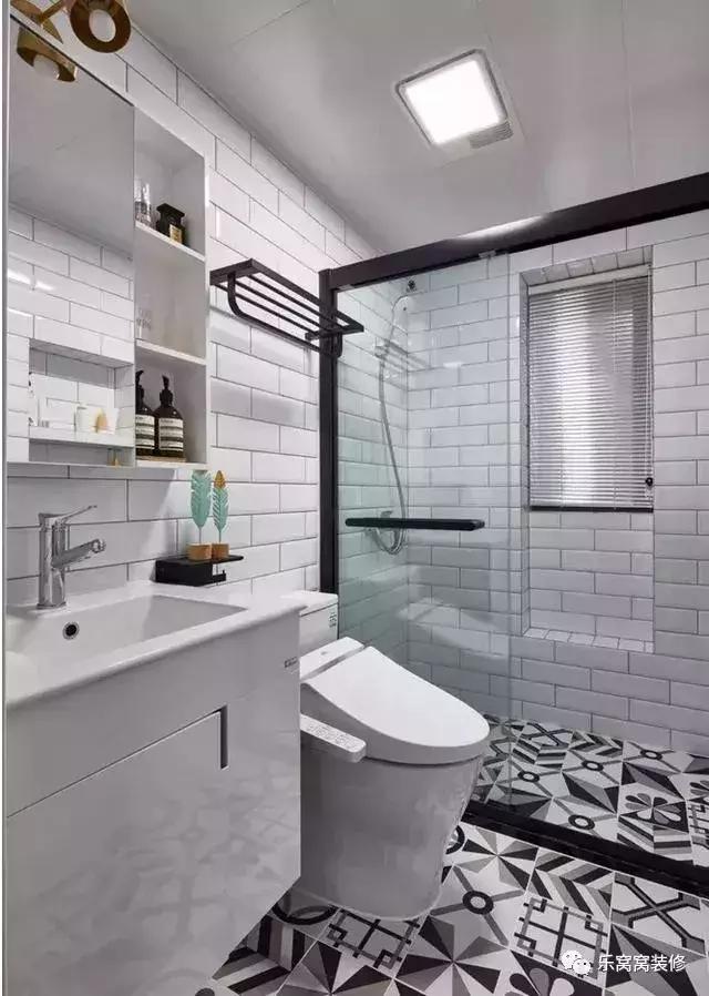 90平米三房?jī)蓮d自然簡(jiǎn)約裝修，時(shí)尚自然又清，效果很不錯(cuò)哦。