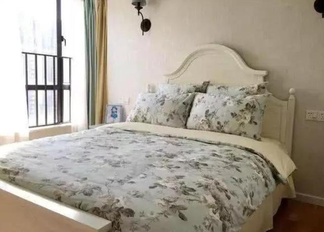 表哥一個(gè)人設(shè)計(jì)90平方米婚房裝修，打造簡約新居，效果真不錯(cuò)。